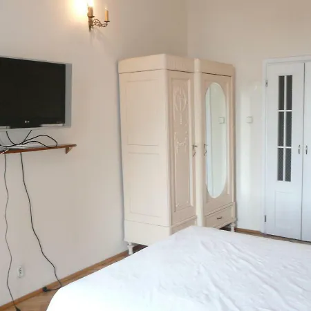 Nowogrodzka 40 Apartmán